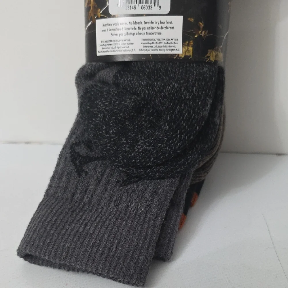 Realtree Black and Brown Outdoor Size 9-13 Socks, NWT